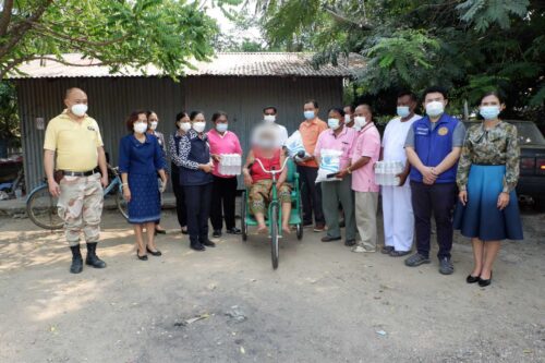 ช่วยเหลือผู้ประสบปัญหา ทางสังคมเป็นหญิงสูงอายุพิการทางการเคลื่อนไหว